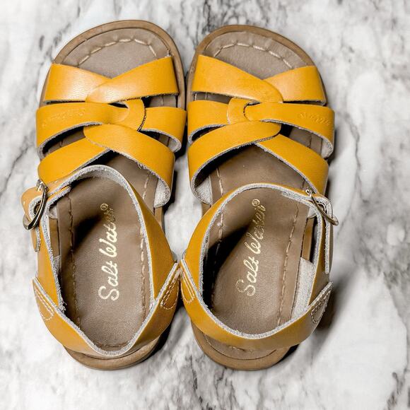 Salt Water Leather Sandals Mustard Yellow Hoyway Girls Size 9 Fisherman Buckle - Picture 2 of 7
